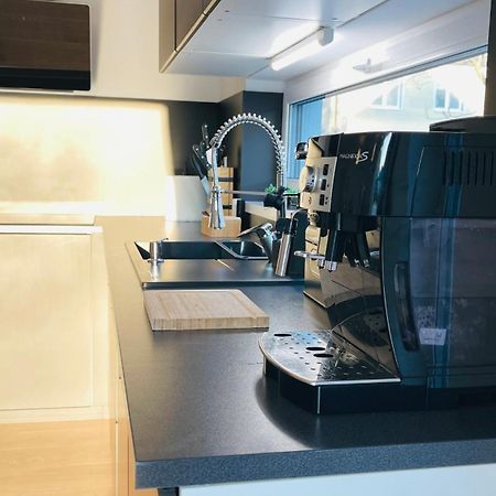 House Flow, 3 Room, Free 2 Parking Bratislava Esterno foto