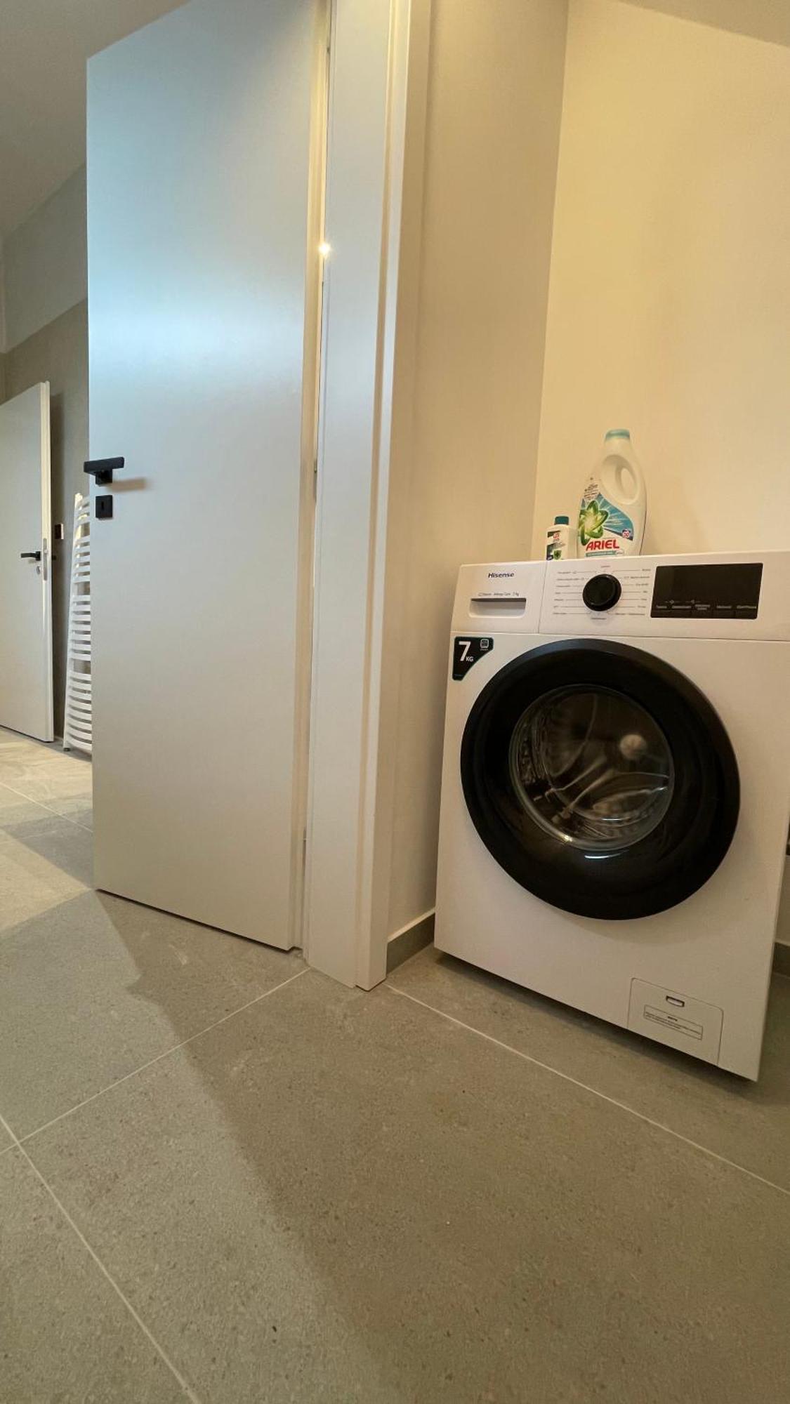 House Flow, 3 Room, Free 2 Parking Bratislava Esterno foto