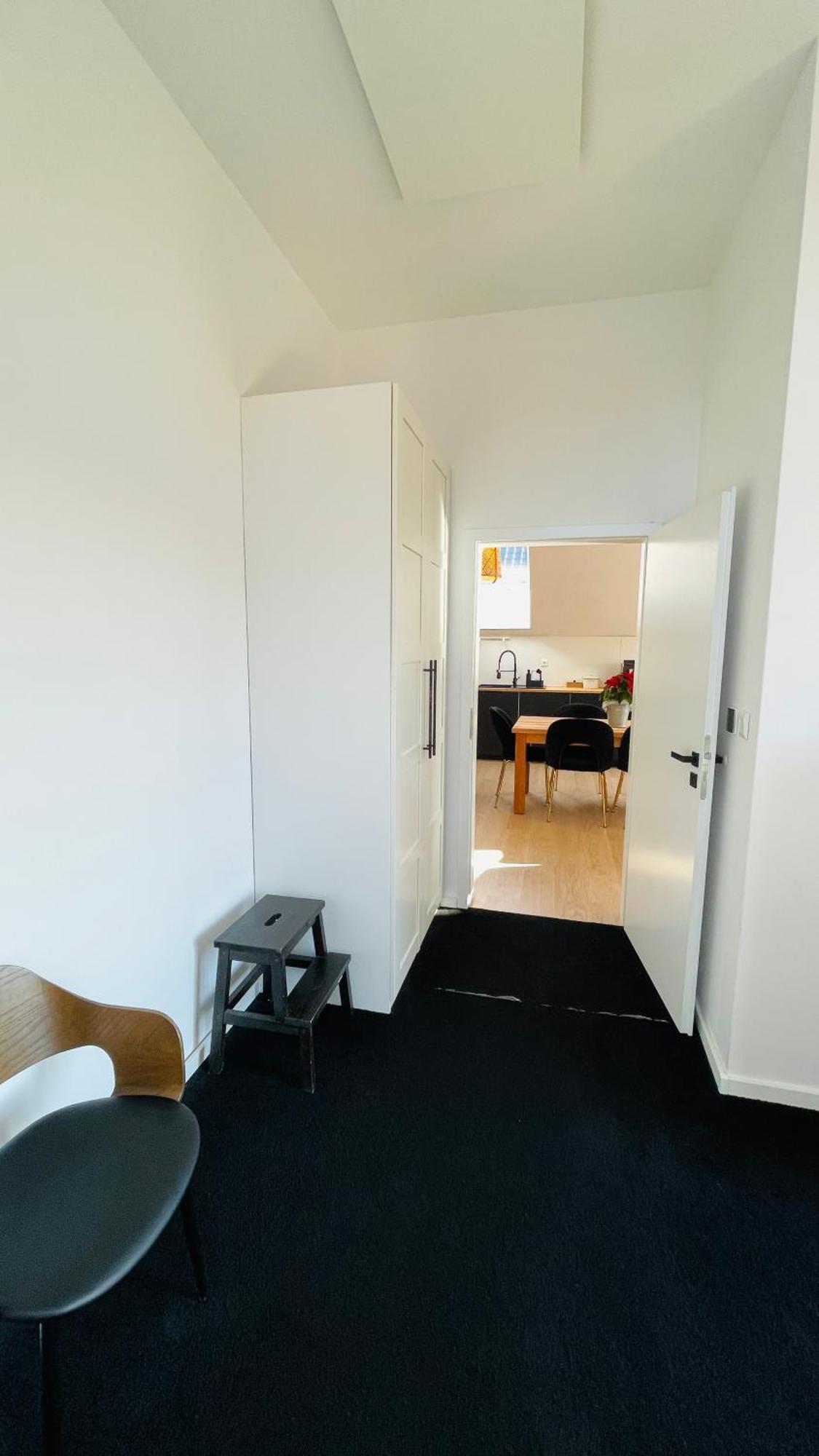 House Flow, 3 Room, Free 2 Parking Bratislava Esterno foto