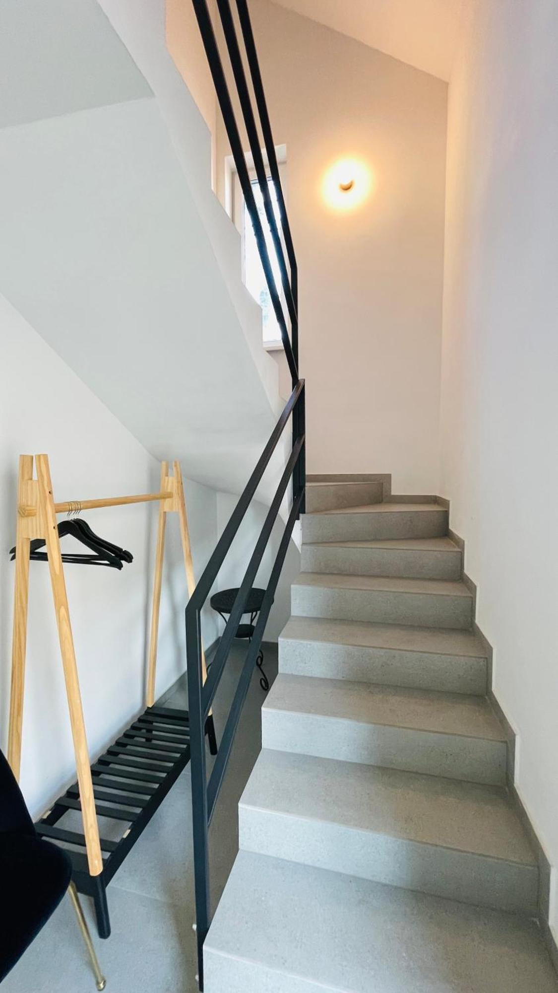 House Flow, 3 Room, Free 2 Parking Bratislava Esterno foto