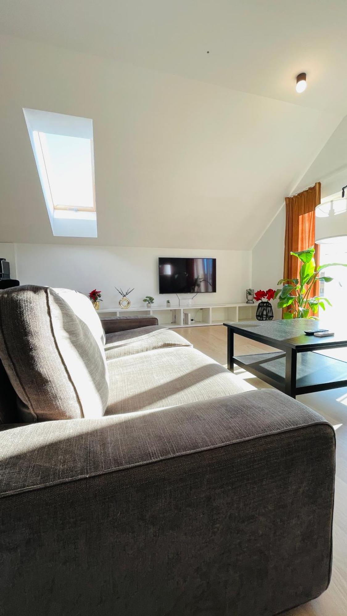 House Flow, 3 Room, Free 2 Parking Bratislava Esterno foto