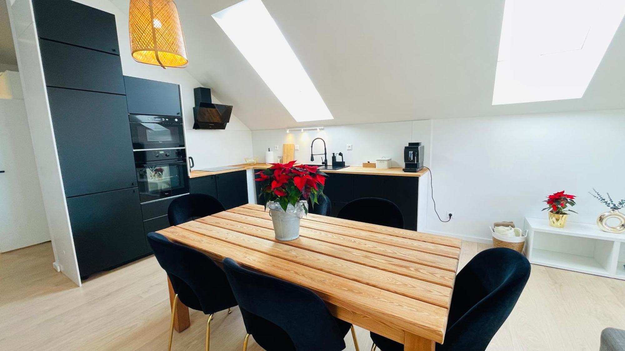 House Flow, 3 Room, Free 2 Parking Bratislava Esterno foto