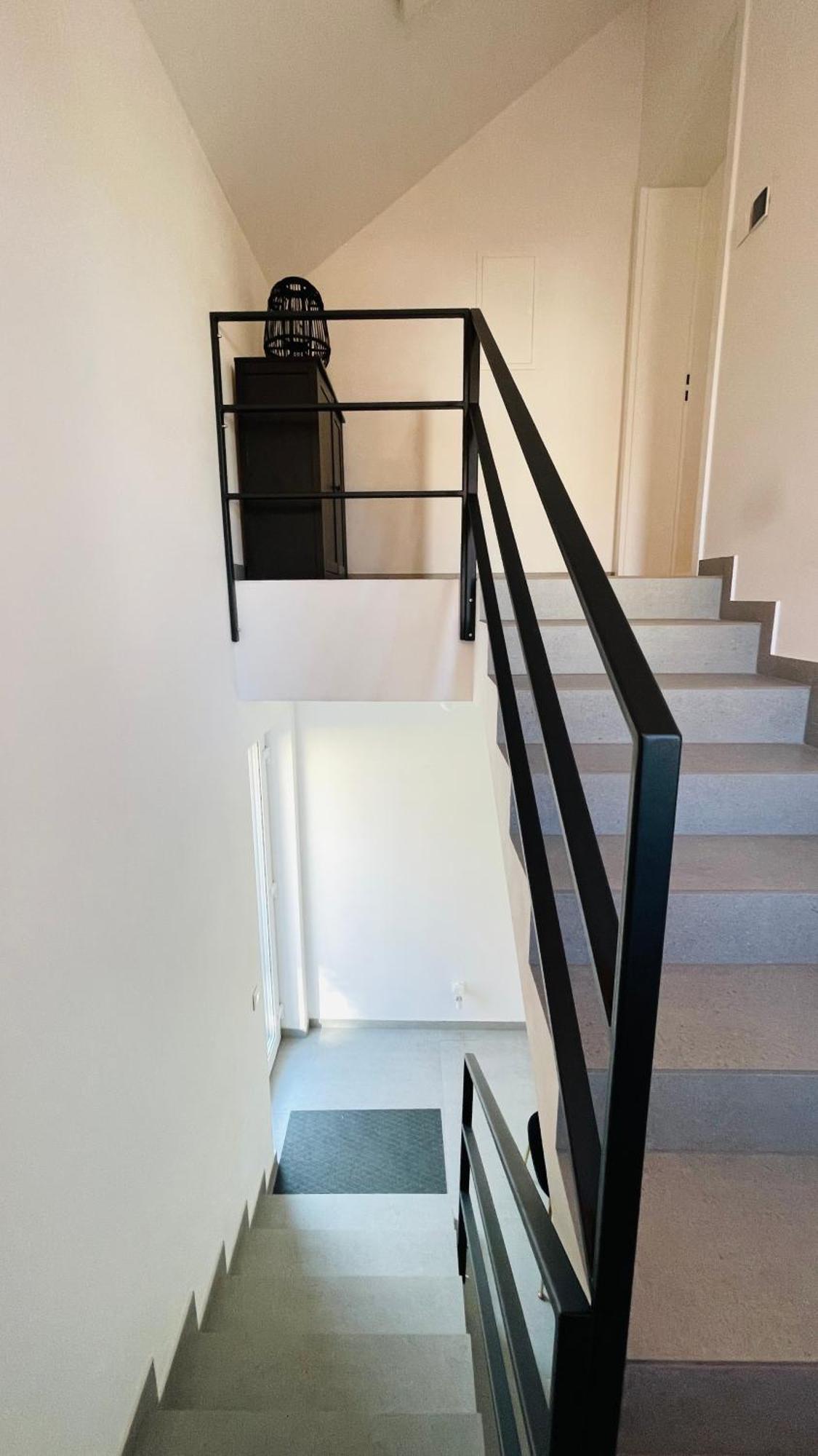 House Flow, 3 Room, Free 2 Parking Bratislava Esterno foto