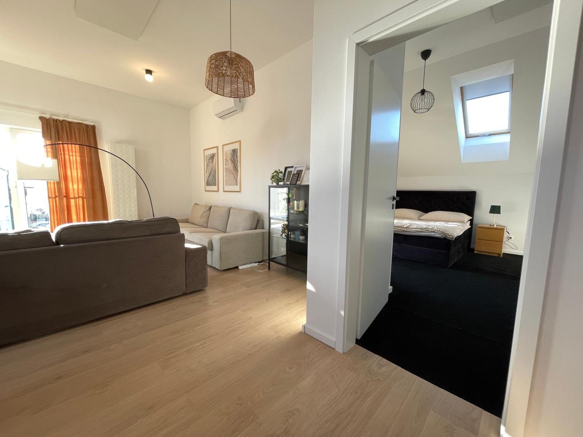 House Flow, 3 Room, Free 2 Parking Bratislava Esterno foto