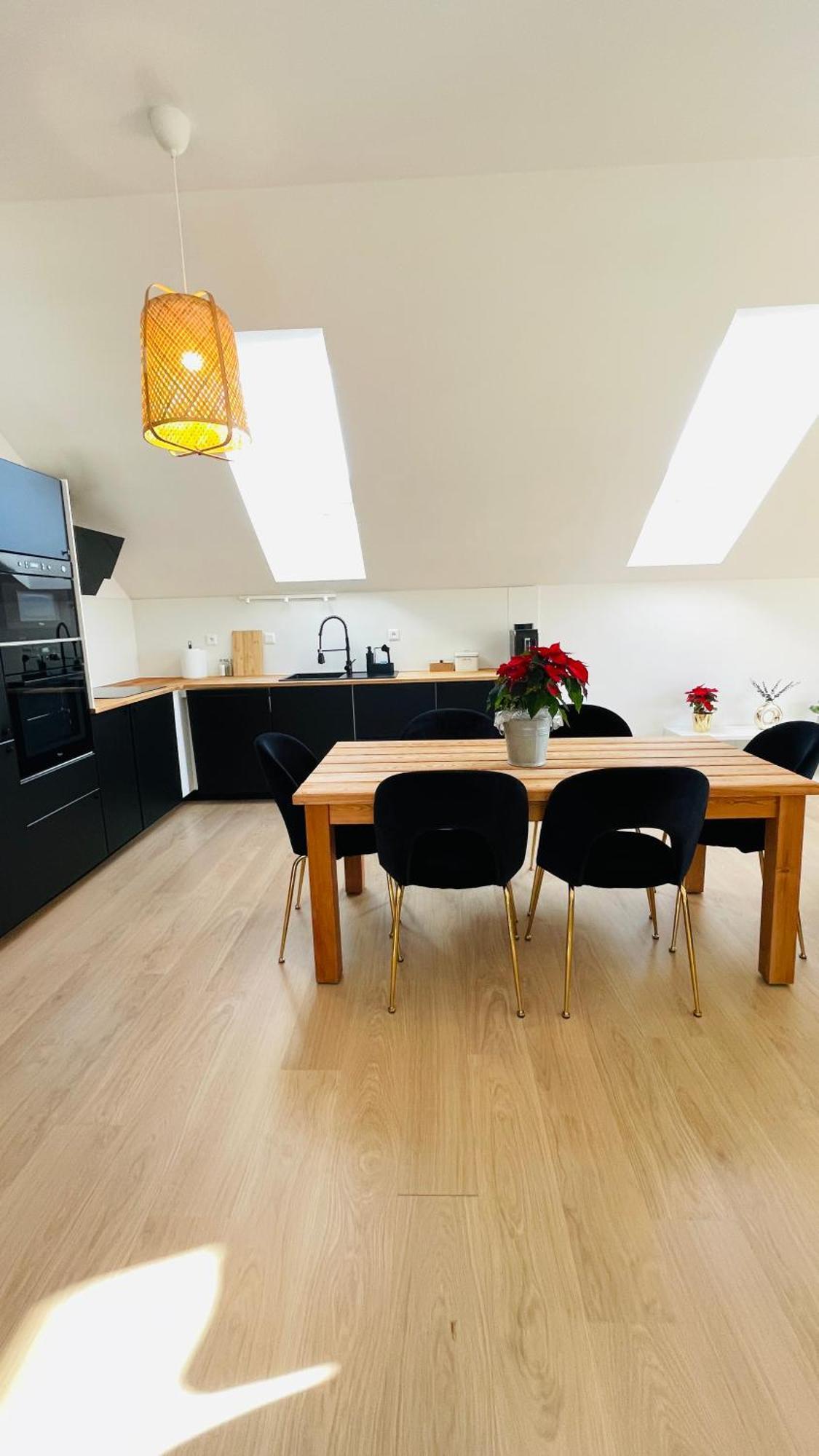 House Flow, 3 Room, Free 2 Parking Bratislava Esterno foto