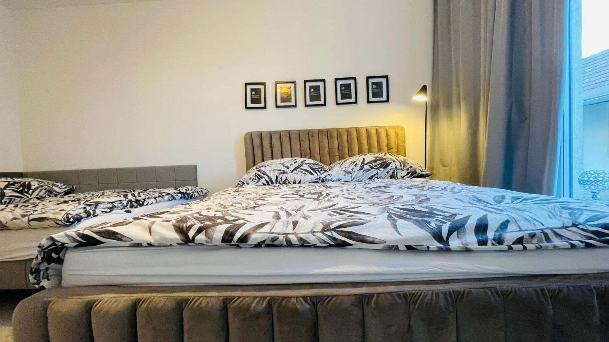 House Flow, 3 Room, Free 2 Parking Bratislava Esterno foto